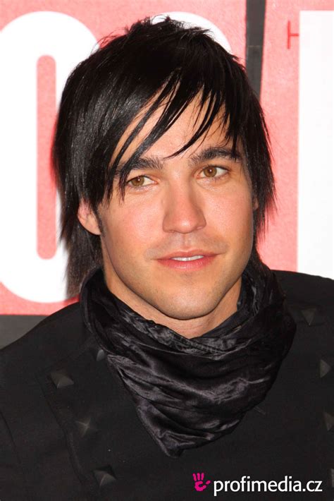 pete wentz long hair|pete wentz emo hair.